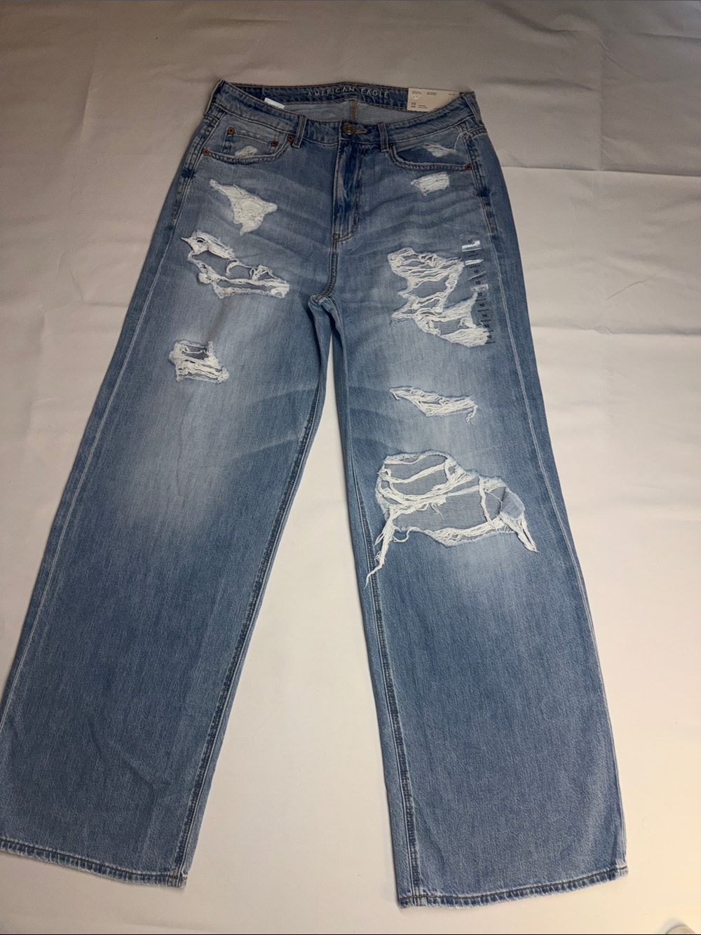 American Eagle Outfitters Light Blue Distressed Relaxed Skater Jeans